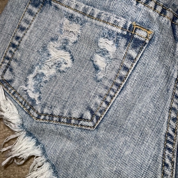 CARMAR high rise embroidered, distressed shorts, 27 - Picture 7 of 8